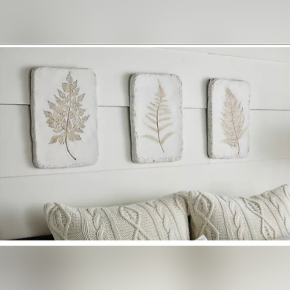 Bee & Willow Large Resin Panel Wild Fern Wall Plaque in White - Picture 4 of 5